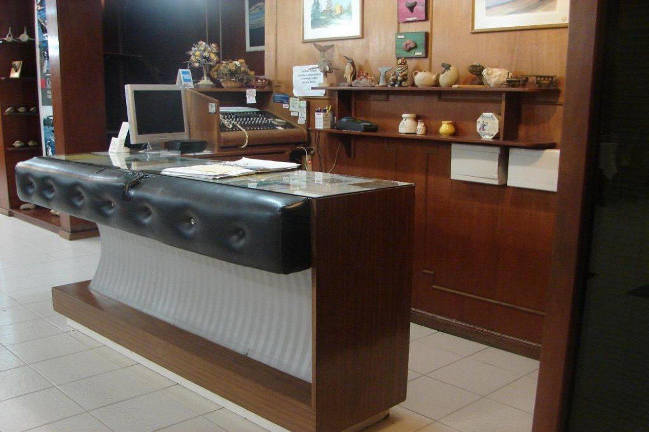 Cheltum Hotel Trelew Eksteriør bilde