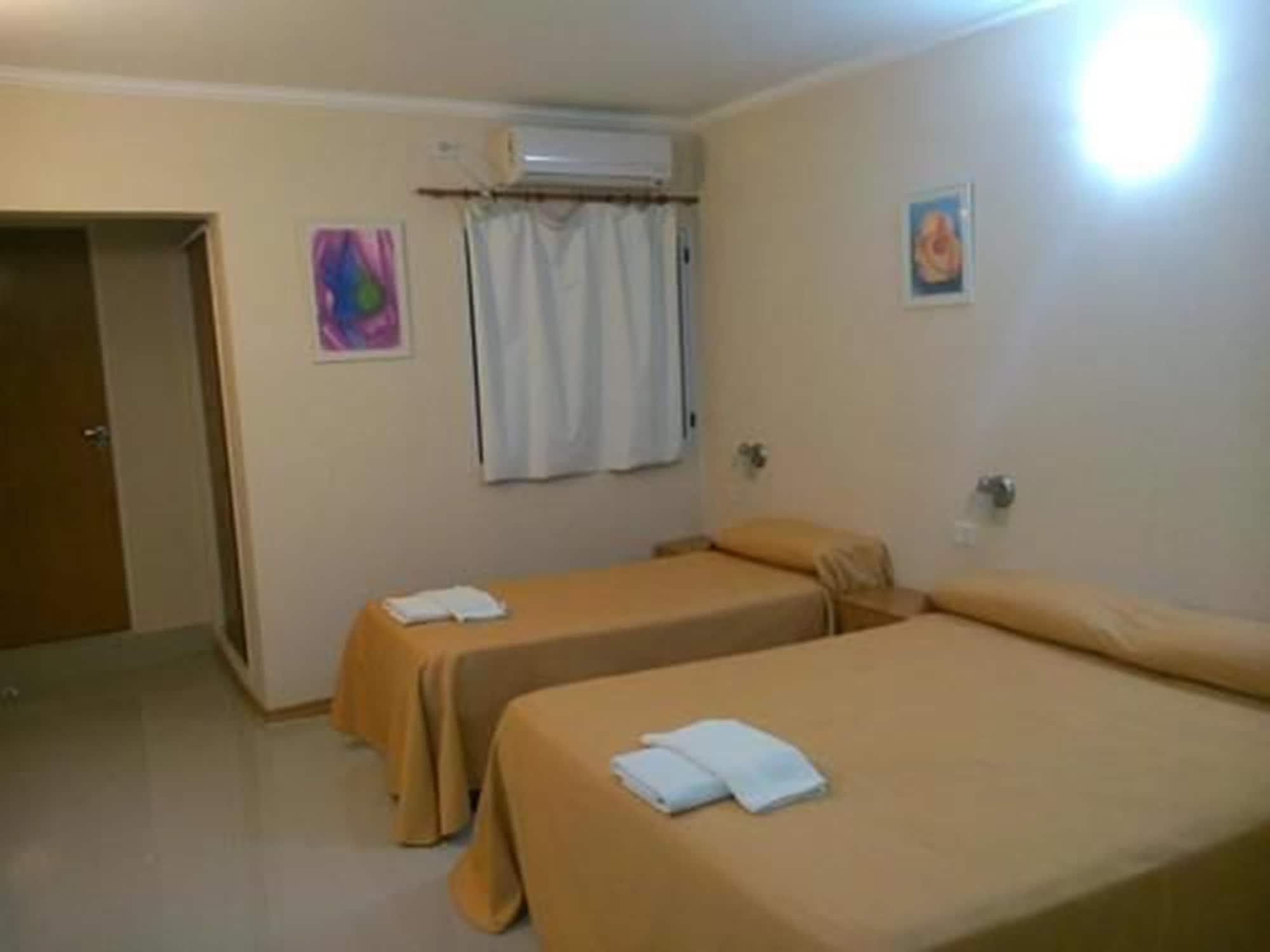 Cheltum Hotel Trelew Eksteriør bilde