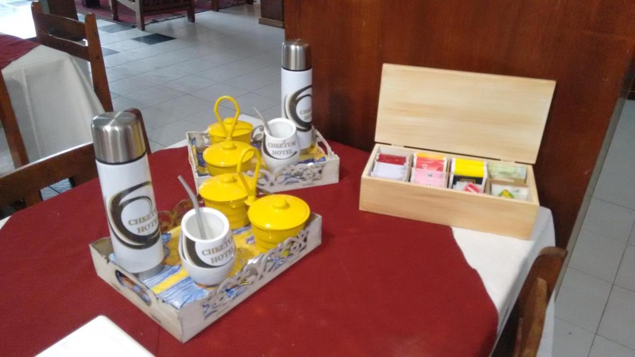 Cheltum Hotel Trelew Eksteriør bilde